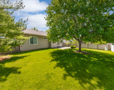 205 Woodlet Lane - Photo Thumbnail 18