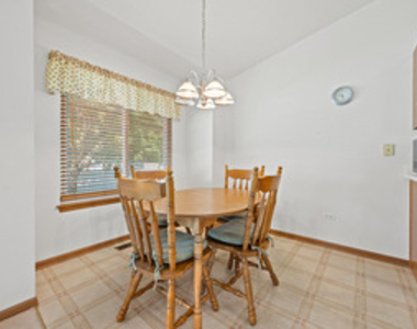 205 Woodlet Lane - Photo Thumbnail 6