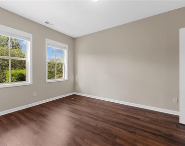 331 Northaven Avenue - Photo Thumbnail 41