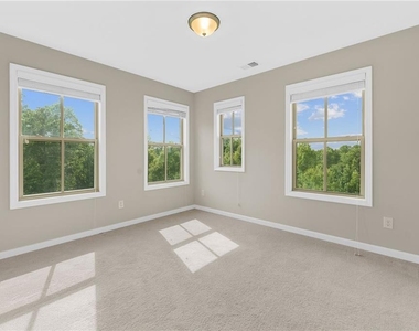 331 Northaven Avenue - Photo Thumbnail 30