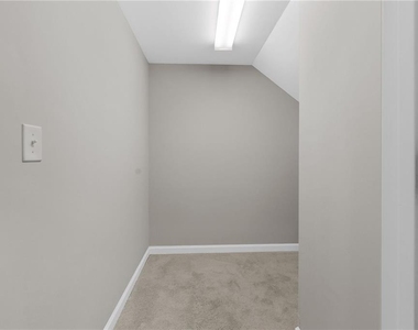 331 Northaven Avenue - Photo Thumbnail 39