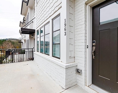 1963 Summit Trace Nw - Photo Thumbnail 1