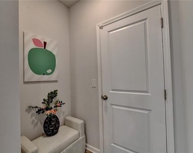 3828 Amicus Drive - Photo Thumbnail 20