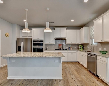 3828 Amicus Drive - Photo Thumbnail 14