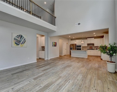 3828 Amicus Drive - Photo Thumbnail 12
