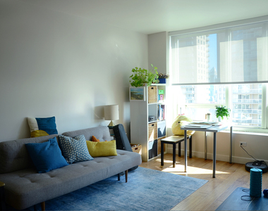 33 W Ontario Street - Photo Thumbnail 5