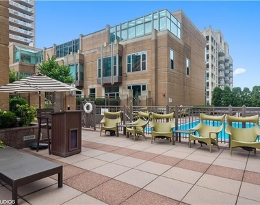 33 W Ontario Street - Photo Thumbnail 19
