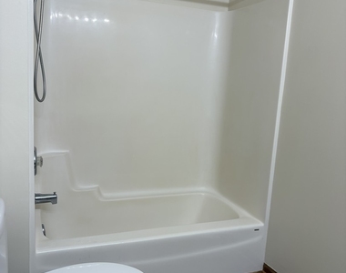 655 Hill Street - Photo Thumbnail 11