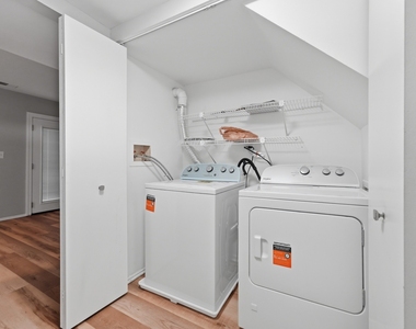 5039 Chambers Drive - Photo Thumbnail 9
