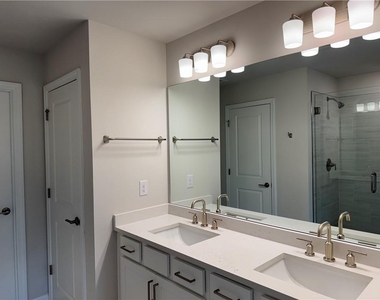 3706 Davis Circle - Photo Thumbnail 9