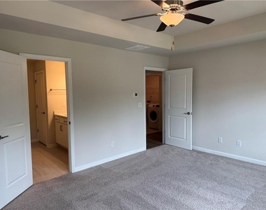 3706 Davis Circle - Photo Thumbnail 7