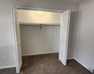 229 Hickory Street - Photo Thumbnail 7