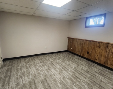 229 Hickory Street - Photo Thumbnail 17