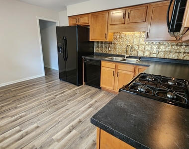 229 Hickory Street - Photo Thumbnail 2
