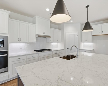 120 Poplar Street - Photo Thumbnail 9