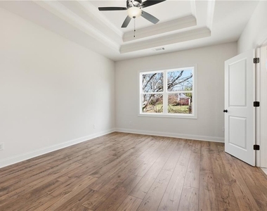 120 Poplar Street - Photo Thumbnail 12