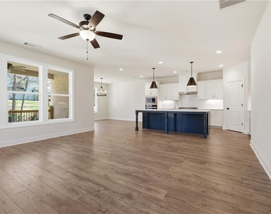 120 Poplar Street - Photo Thumbnail 5