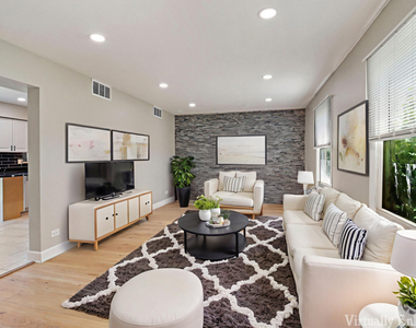 2208 Kensington Drive - Photo Thumbnail 3