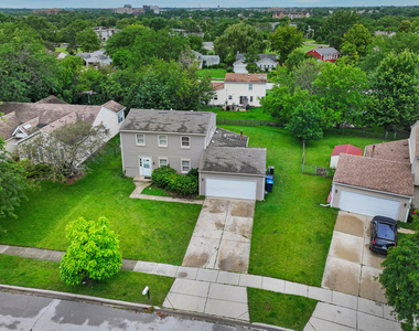 2208 Kensington Drive - Photo Thumbnail 42