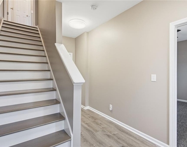 4830 Liberty Plaza - Photo Thumbnail 2