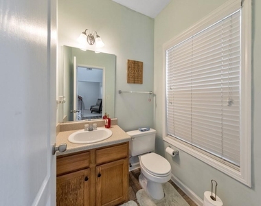 179 Holbrook Drive - Photo Thumbnail 26