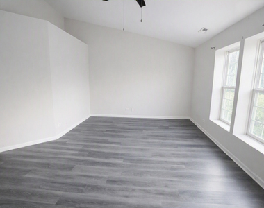 3224 Bromley Lane - Photo Thumbnail 14