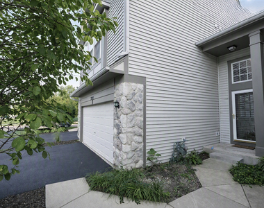 3224 Bromley Lane - Photo Thumbnail 2