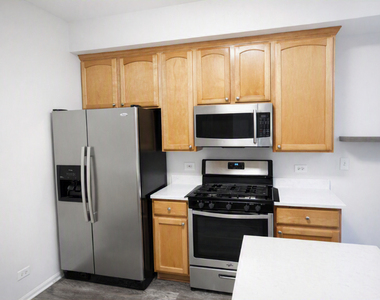 3224 Bromley Lane - Photo Thumbnail 8