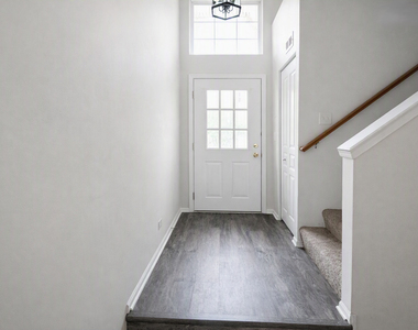 3224 Bromley Lane - Photo Thumbnail 13