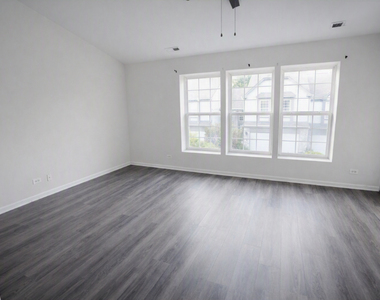 3224 Bromley Lane - Photo Thumbnail 15