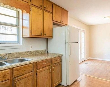 5794 Henry Bailey Road - Photo Thumbnail 5