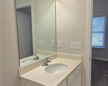 3608 Hidden Valley Circle - Photo Thumbnail 7