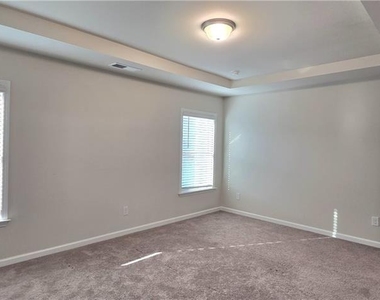 3608 Hidden Valley Circle - Photo Thumbnail 24