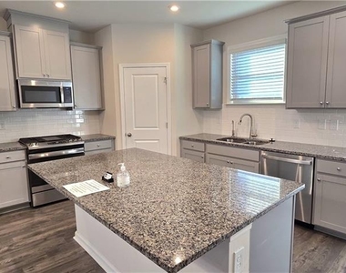 3608 Hidden Valley Circle - Photo Thumbnail 17