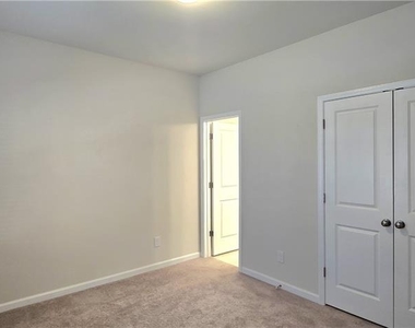 3608 Hidden Valley Circle - Photo Thumbnail 2