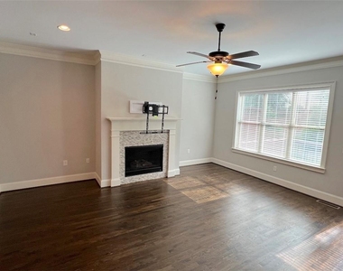 3226 Nobility Way - Photo Thumbnail 5