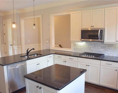 3226 Nobility Way - Photo Thumbnail 7