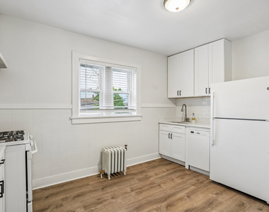 226 Lemont Street - Photo Thumbnail 5