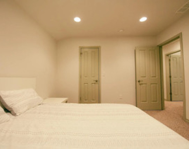 1508 Devonshire Drive - Photo Thumbnail 3