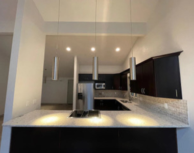 1508 Devonshire Drive - Photo Thumbnail 2