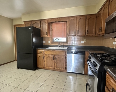 15720 S 88th Avenue - Photo Thumbnail 7