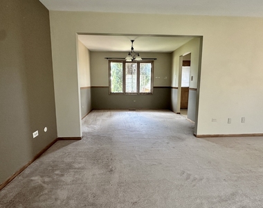 15720 S 88th Avenue - Photo Thumbnail 5