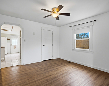 1023 Highland Avenue - Photo Thumbnail 4