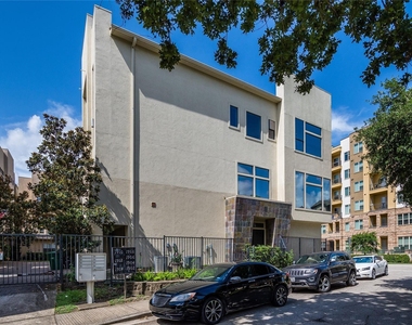 1910 Woodbury Street - Photo Thumbnail 24