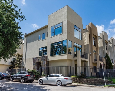 1910 Woodbury Street - Photo Thumbnail 1