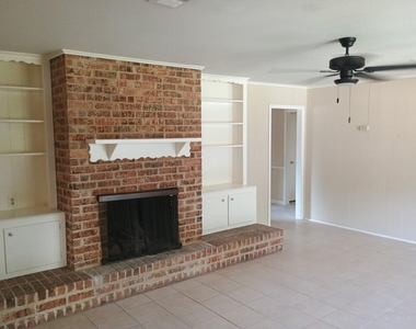 7118 Redding Road - Photo Thumbnail 8