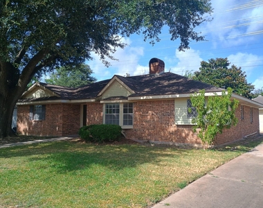 7118 Redding Road - Photo Thumbnail 1