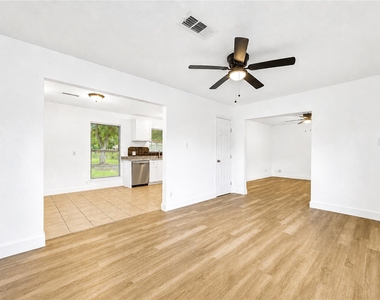1206 Gary Avenue - Photo Thumbnail 7