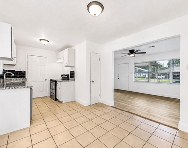 1206 Gary Avenue - Photo Thumbnail 8