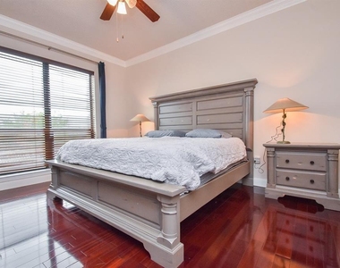 2299 Lone Star Drive - Photo Thumbnail 3